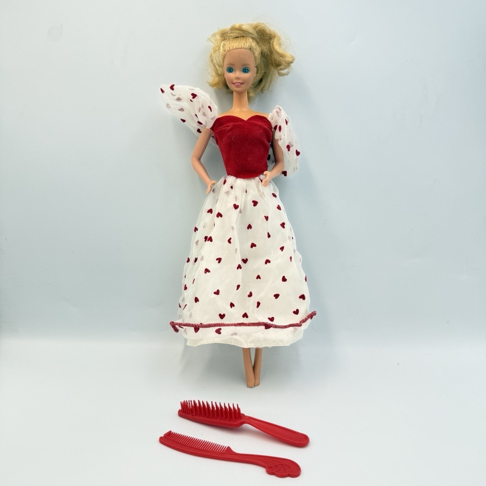 VTG 1983 Loving You Barbie #7072 Red Heart Dress Top & Skirt, Brushes, Underwear